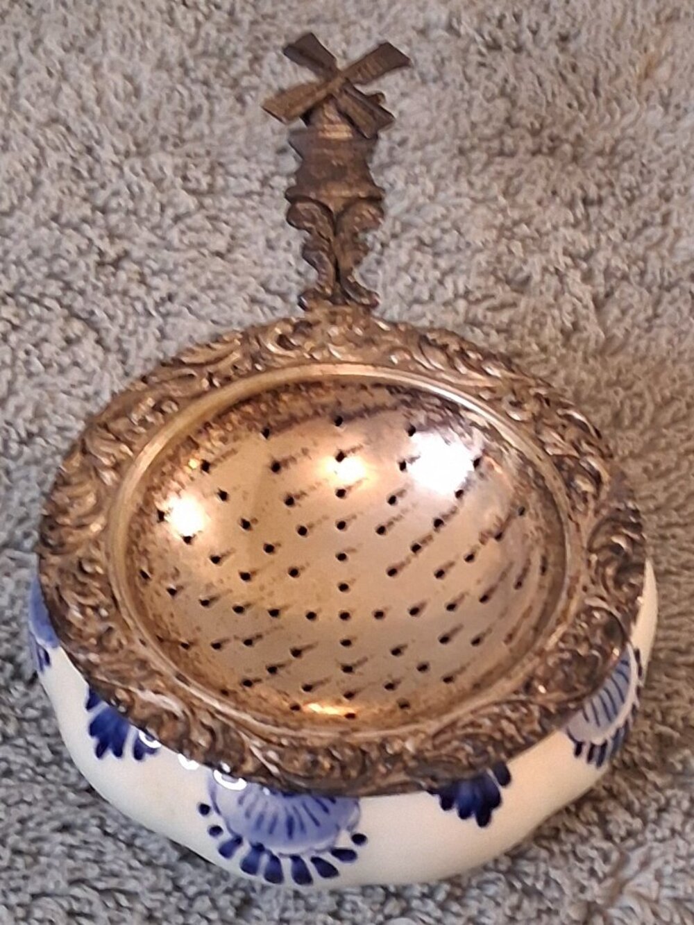 ✨ VTG Delft Blauw Hand Painted Ceramic Drip Bowl & Windmill Tea Strainer Set ✨